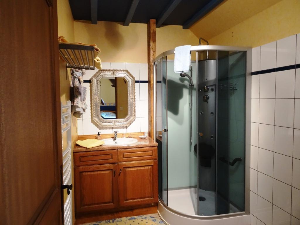 Bed and Breakfast La Clef Des Champs à La Roche-en-Brenil Chambre photo