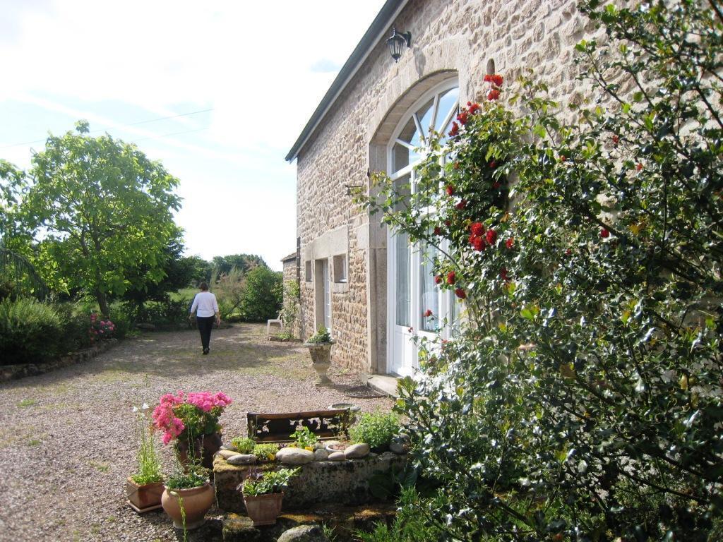 Bed and Breakfast La Clef Des Champs à La Roche-en-Brenil Extérieur photo